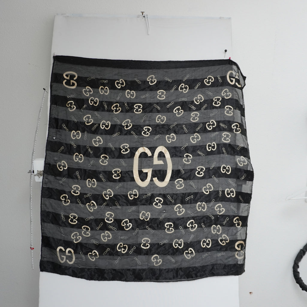 Pre-Owned Women's Gucci Scarf - Black, 100x100