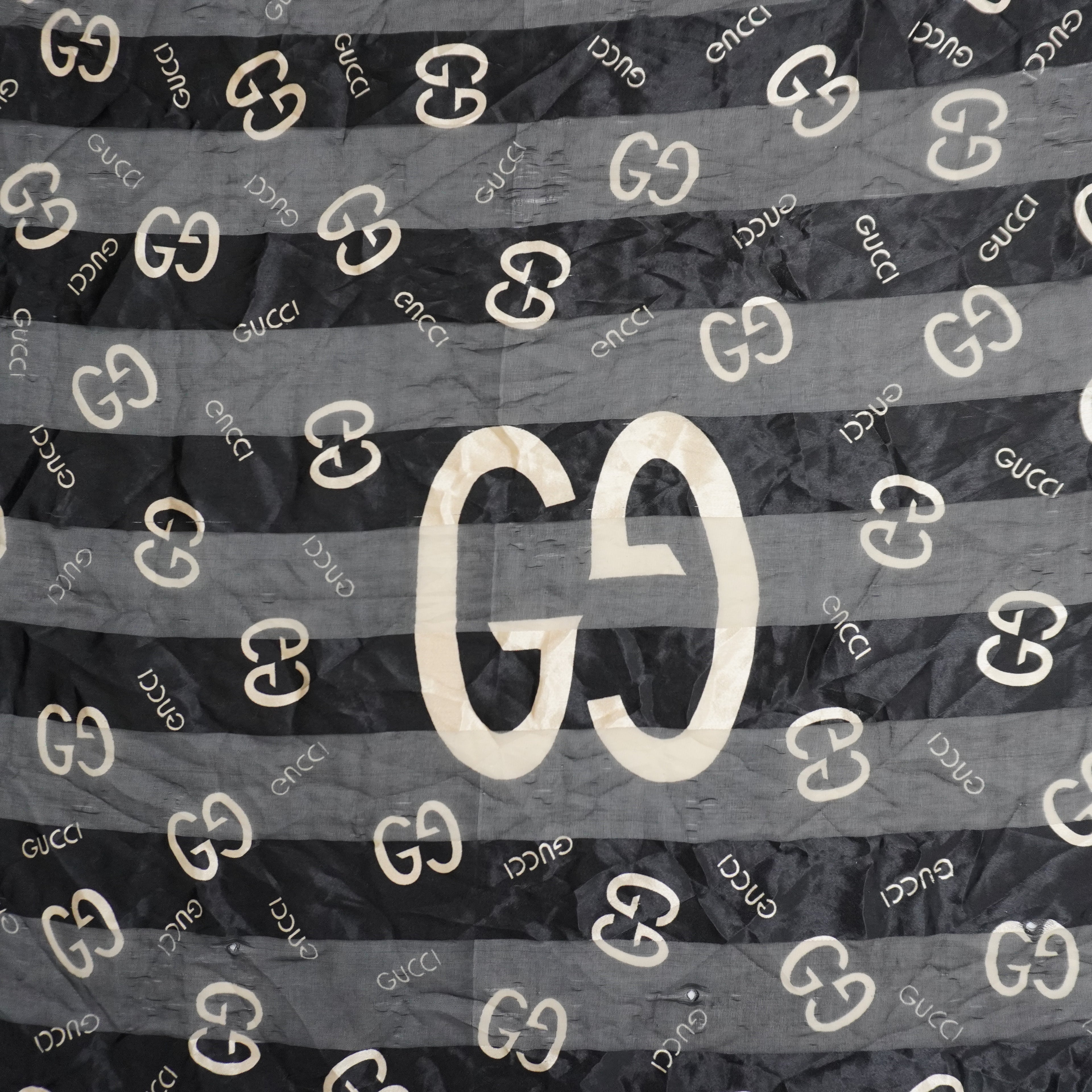 Pre-Owned Women's Gucci Scarf - Black, 100x100