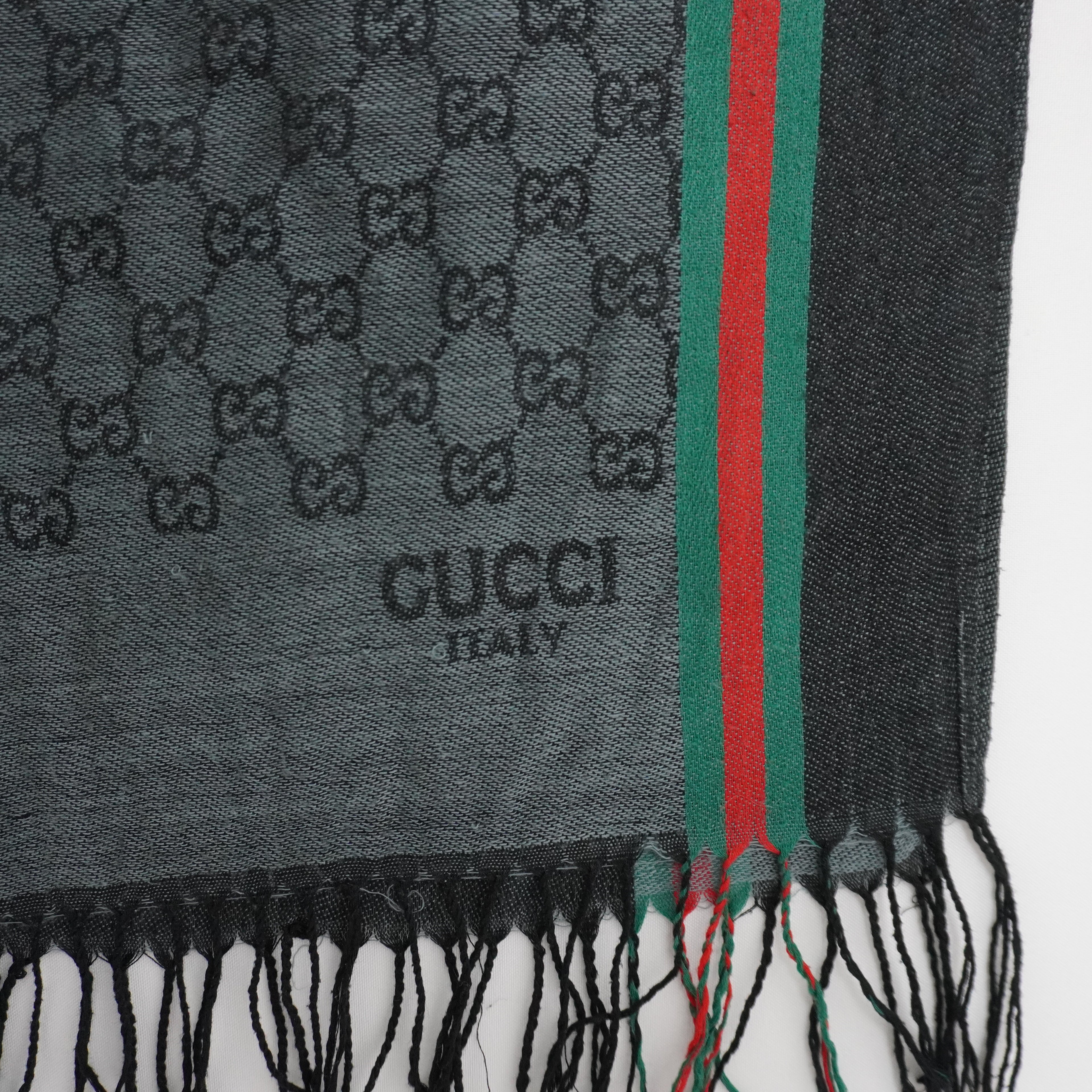 Pre-Owned Women's Gucci Scarf - Black, 70x180