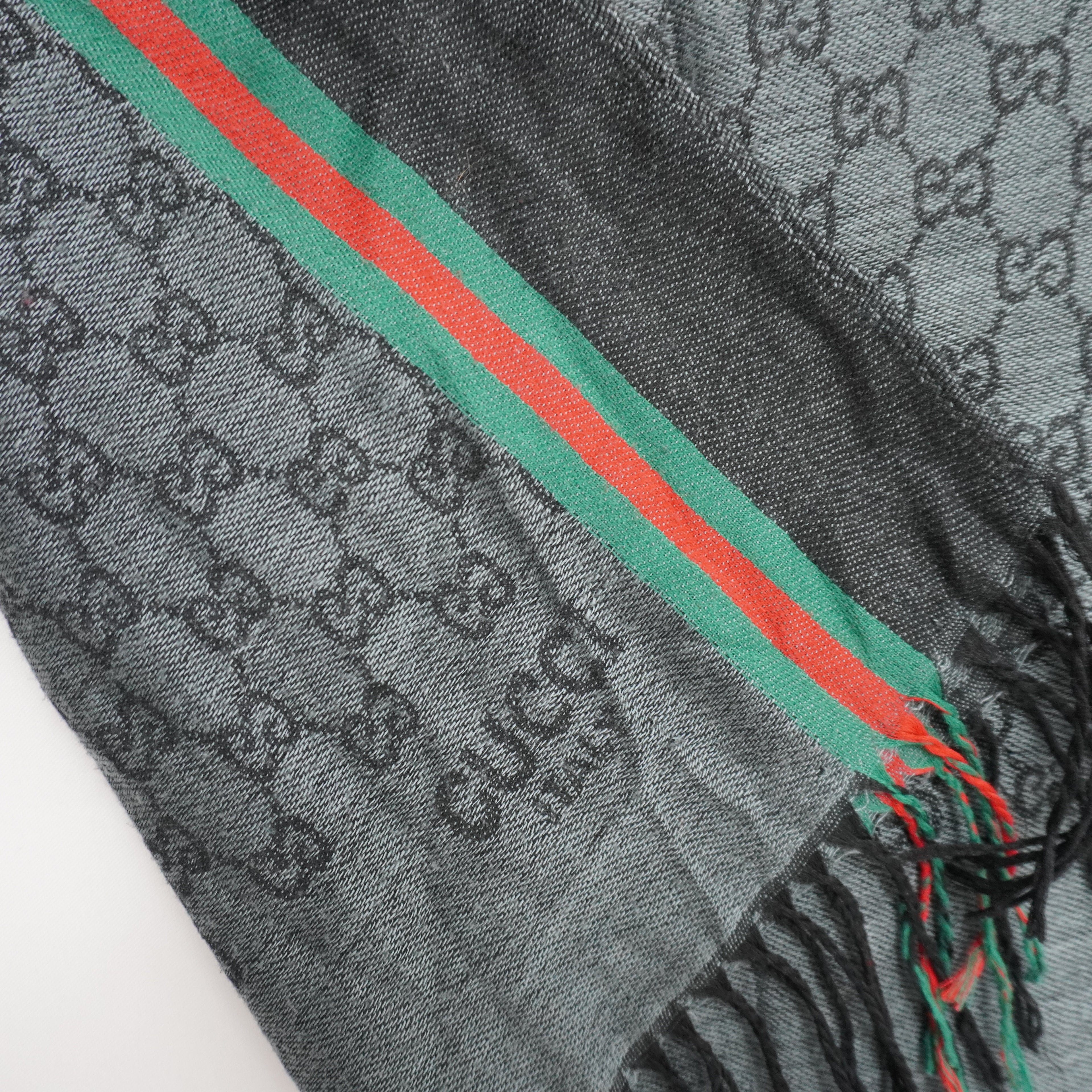 Pre-Owned Women's Gucci Scarf - Black, 70x180
