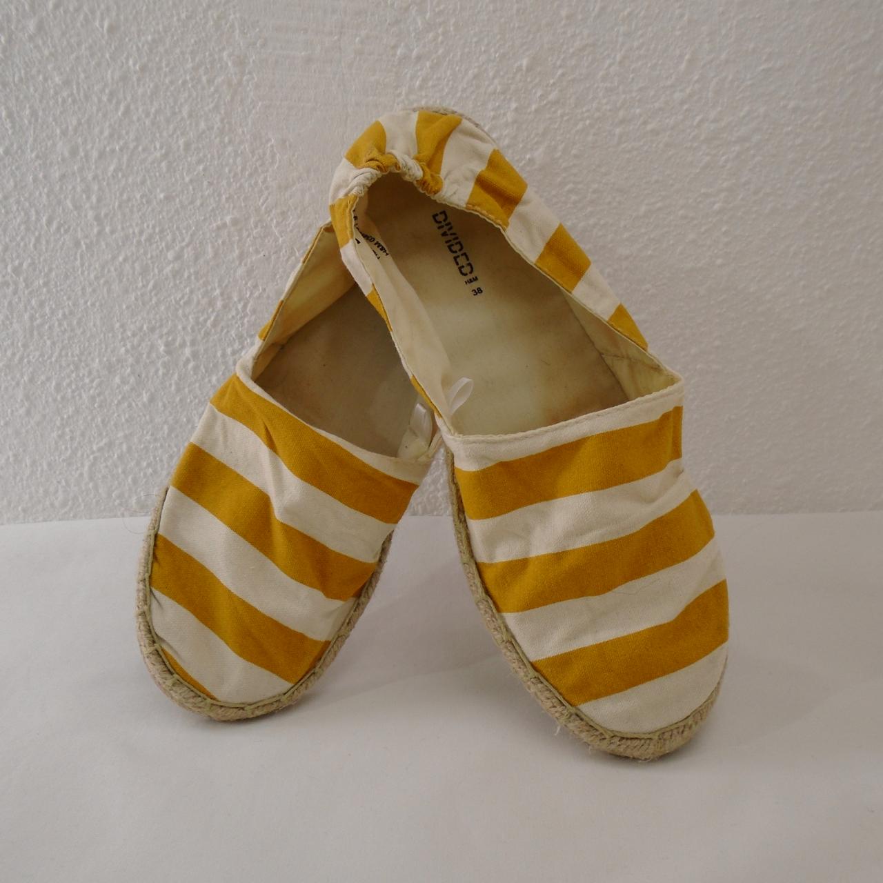 Women's Flats H&M. Multicolor. 38. Used. Satisfactory