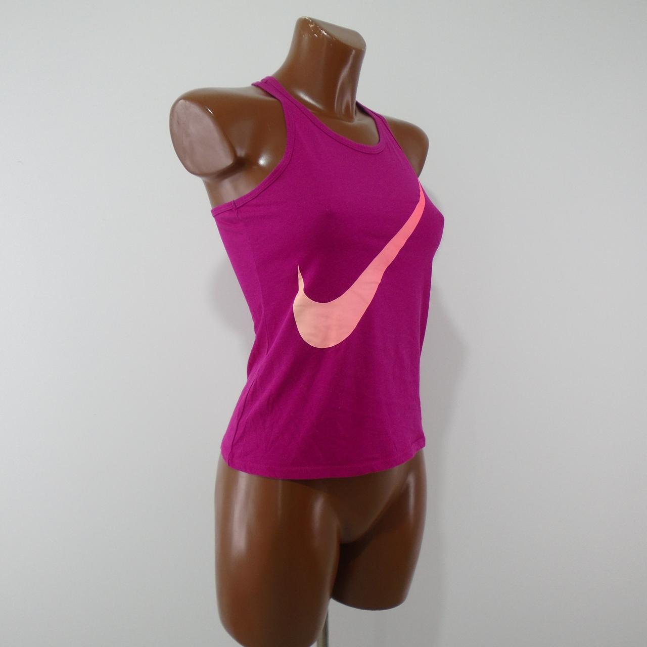 Women's T-Shirt Nike. Pink. L. Used. Good
