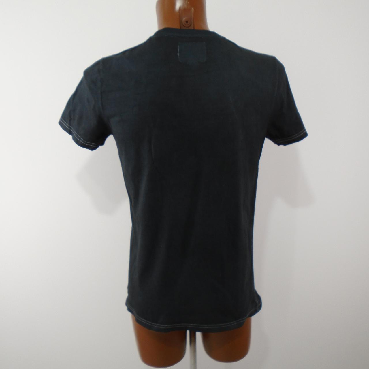 T-shirt Homme Superdry.  Le noir.  M. Utilisé.  Satisfaisant