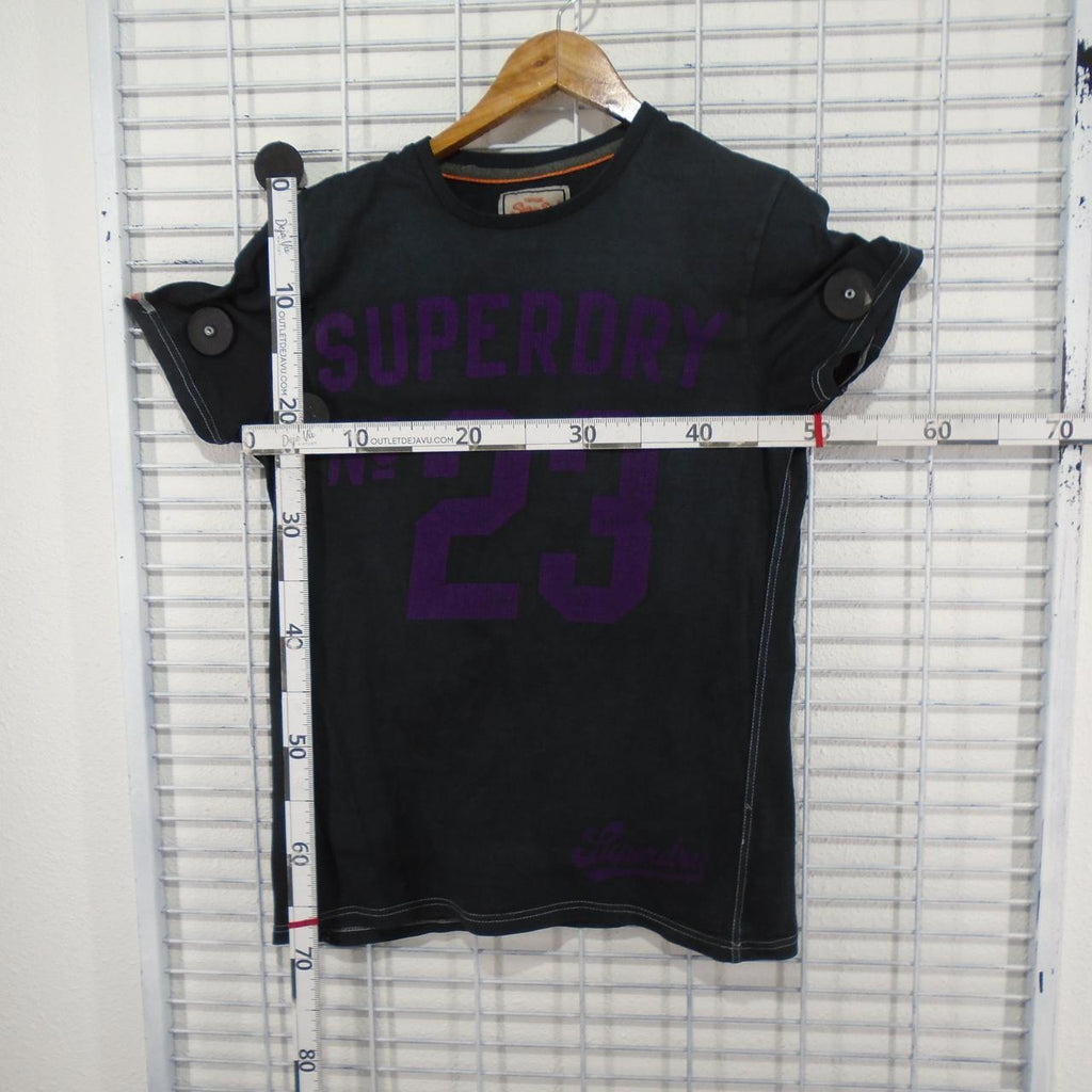 T-shirt Homme Superdry.  Le noir.  M. Utilisé.  Satisfaisant