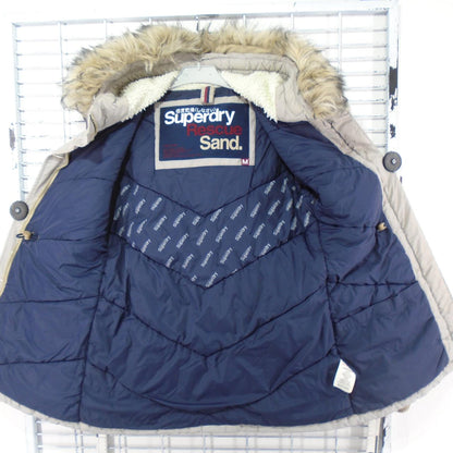 Parka de mujer Superdry. Gris. M. Usado. Bien