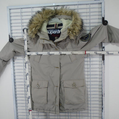 Parka de mujer Superdry. Gris. M. Usado. Bien