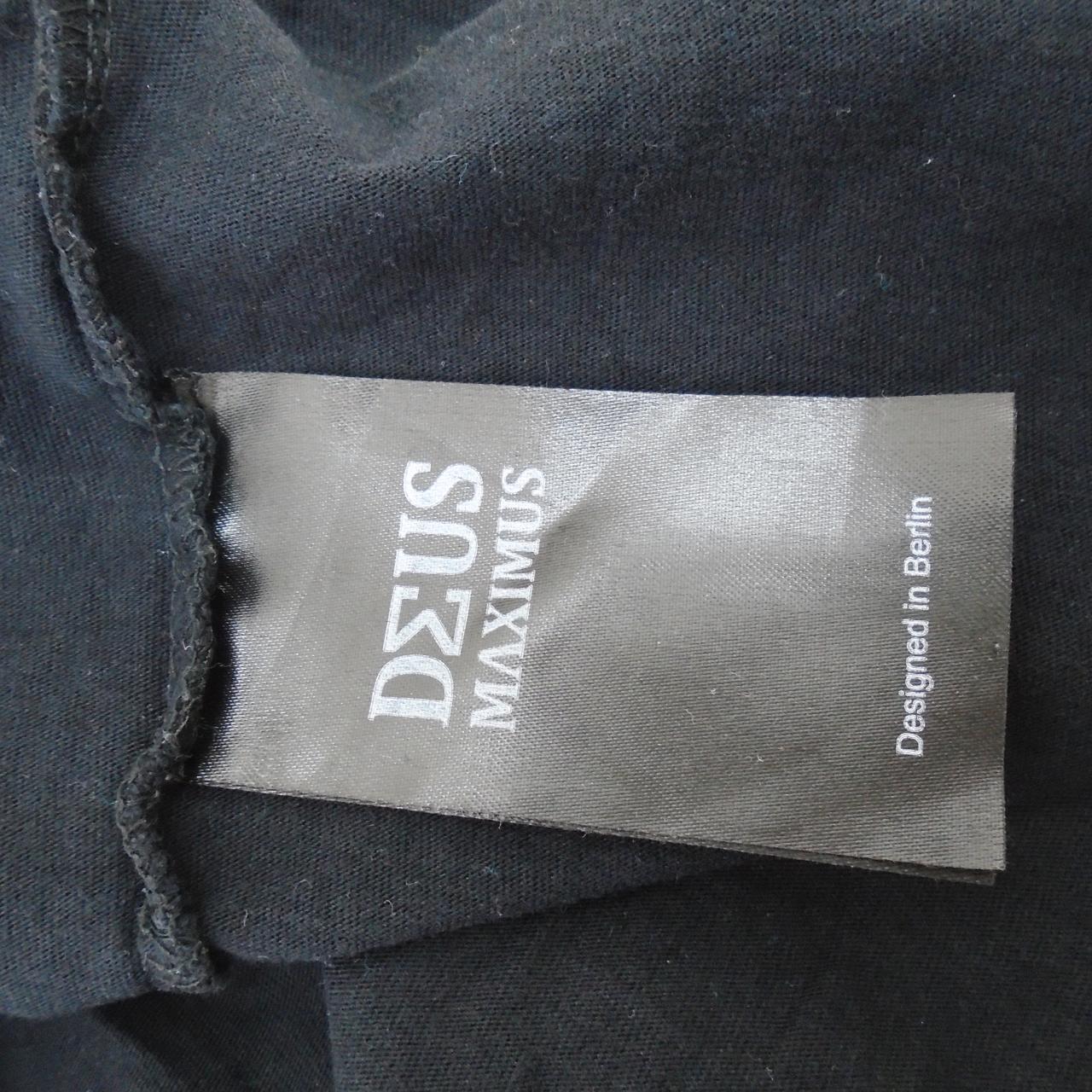 Men's T-Shirt Deus Maximus. Black. L. Used. Good