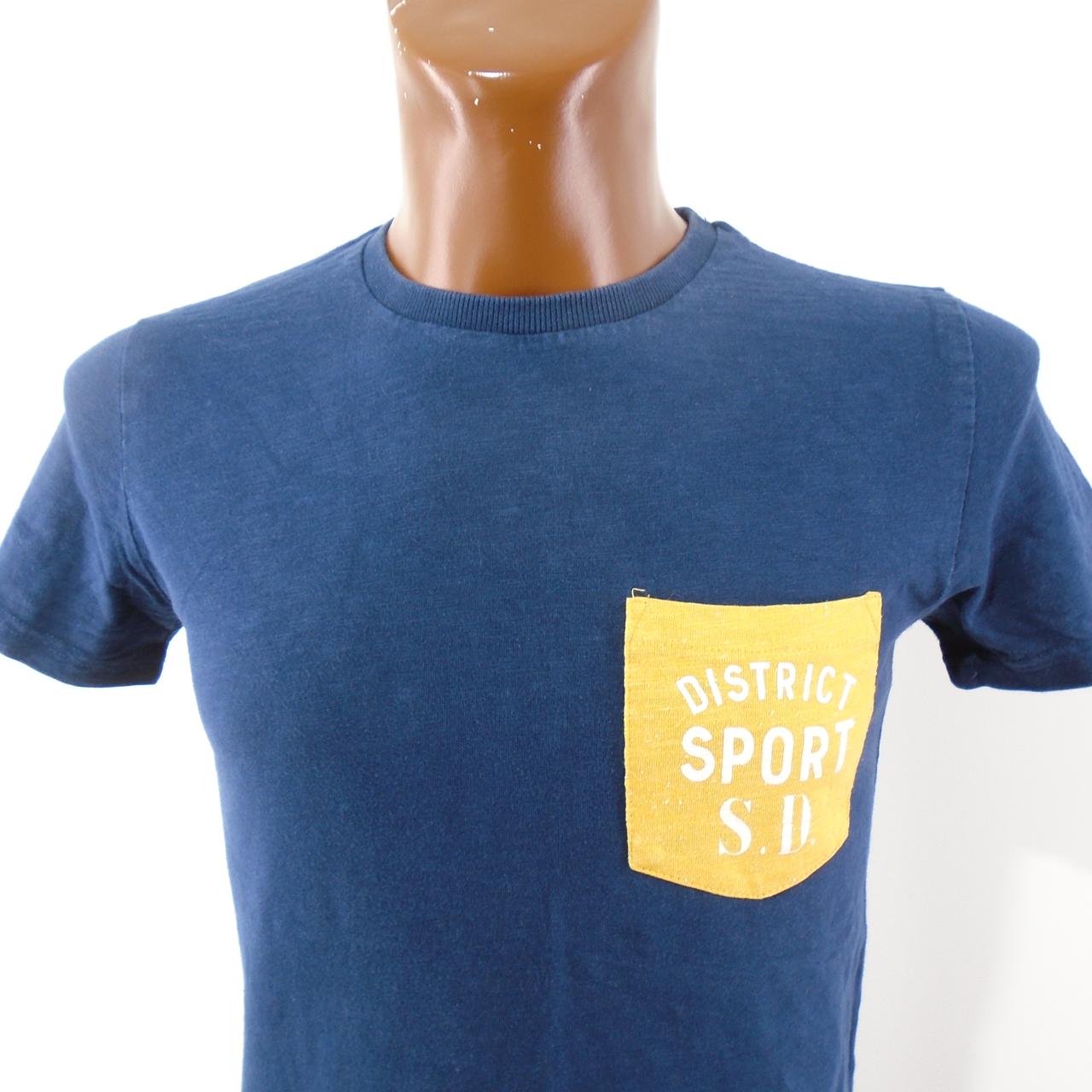 T-shirt Homme Superdry.  Bleu foncé.  S. Utilisé.  Bien