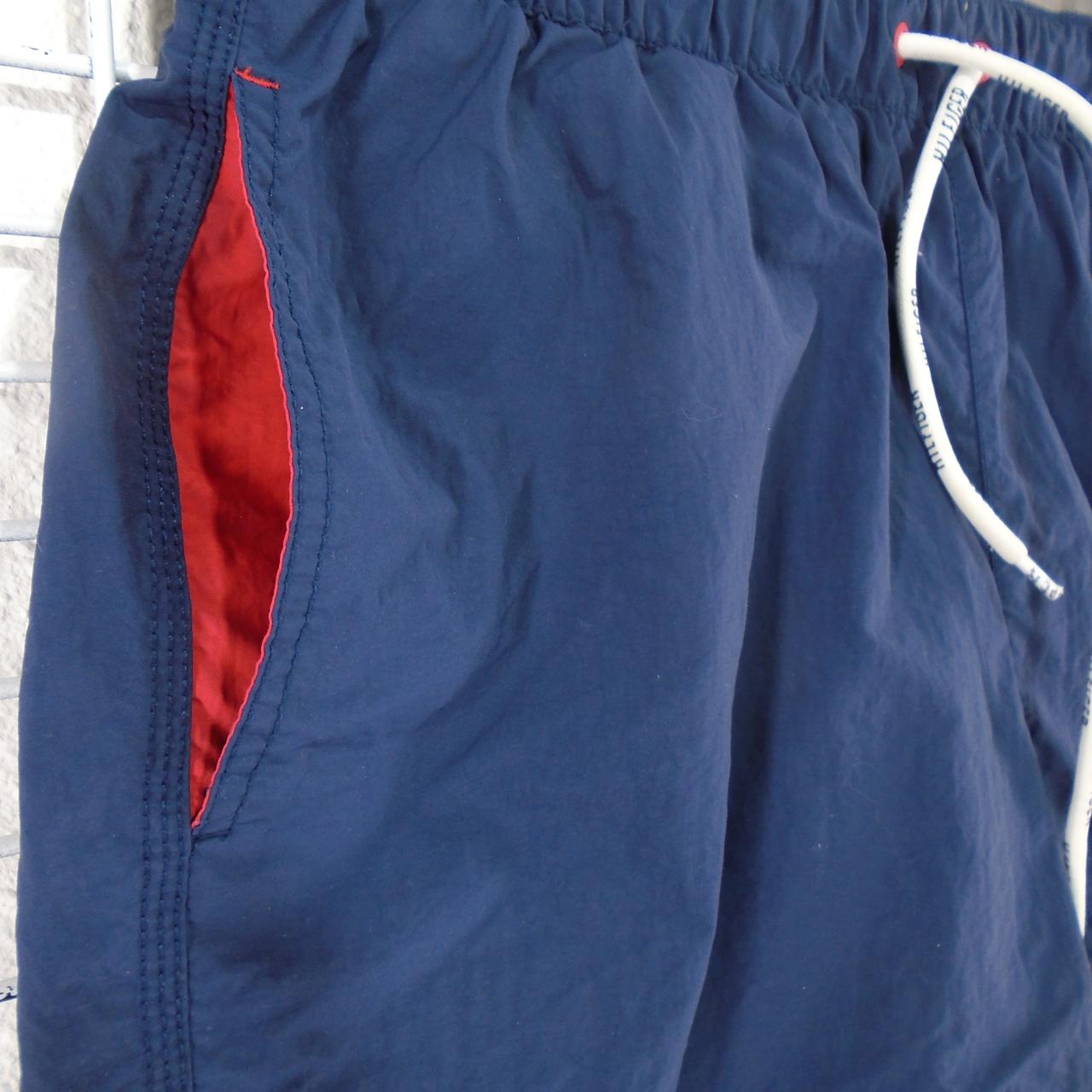Pantalones cortos de hombre Tommy Hilfiger. Azul oscuro. L. Usado. Bien