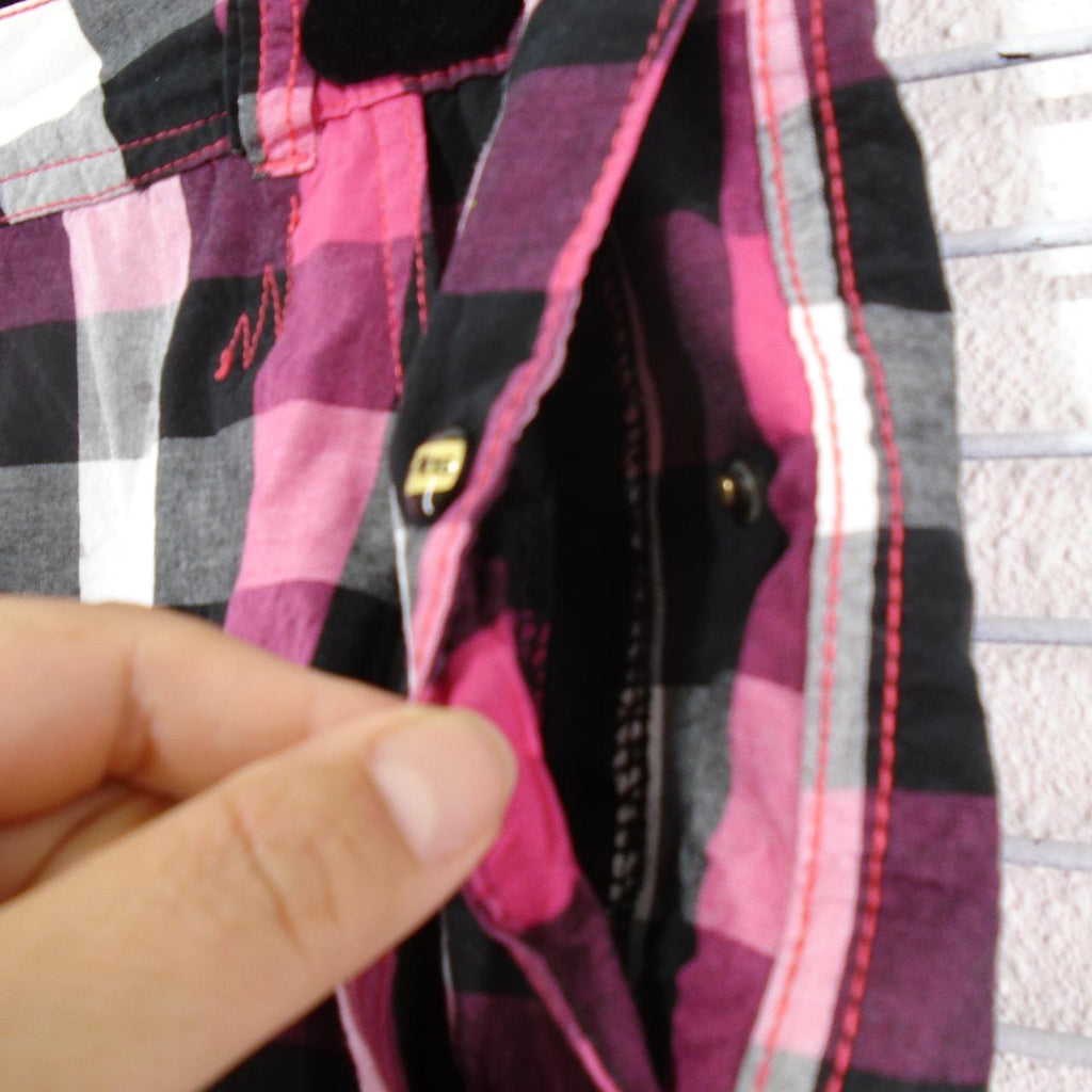 Pantalones cortos de hombre Polinesia. Multicolor. SG. Usado. Bien