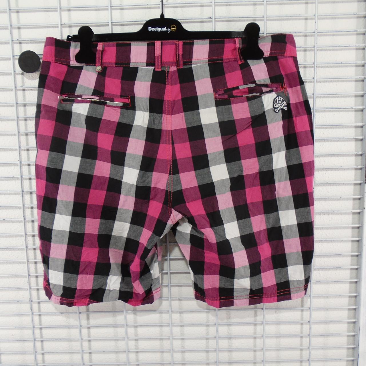 Pantalones cortos de hombre Polinesia. Multicolor. SG. Usado. Bien