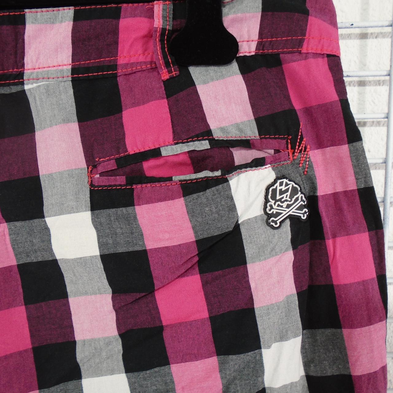 Pantalones cortos de hombre Polinesia. Multicolor. SG. Usado. Bien