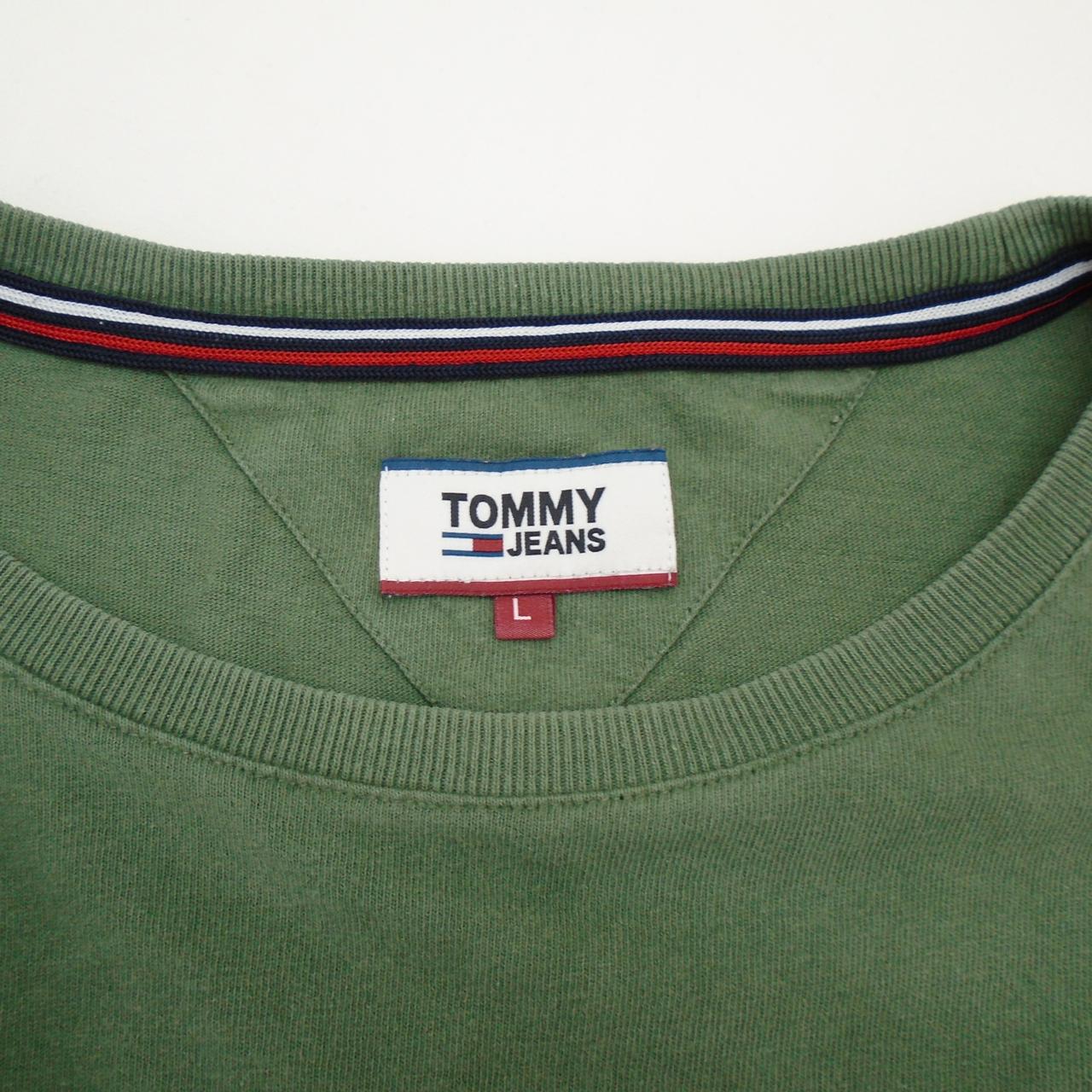 Herren-T-Shirt Tommy Hilfiger. Khaki. L. Gebraucht. Gut