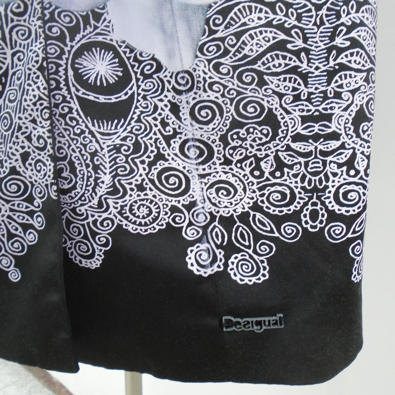 Damenmantel Desigual. Schwarz. L. Gebraucht. Gut