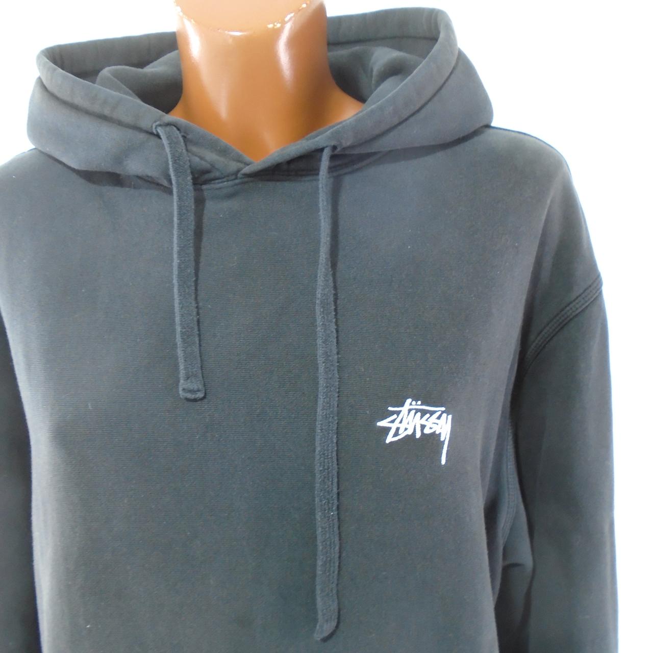 Sudadera con capucha de mujer stussy. Negro. L. Usado. Bien