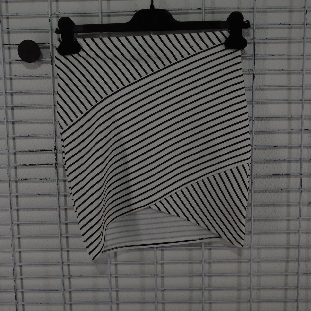 Women's Skirt Atmosphere. Multicolor. XS. Used. Good