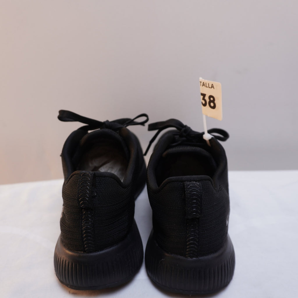 Zapatillas Skechers para Mujer Usadas - Negro, Talla 38