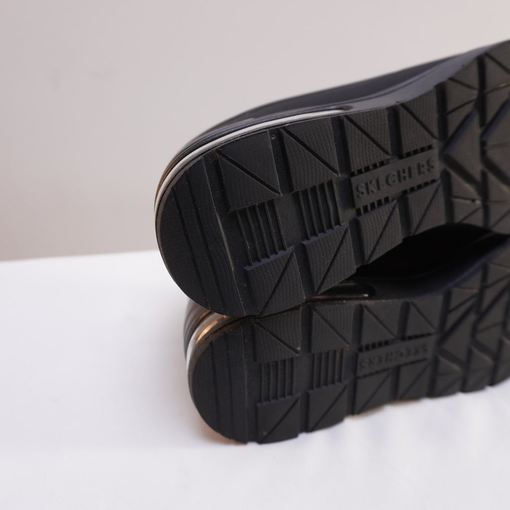 Zapatillas Skechers para Mujer Usadas - Negro, Talla 38