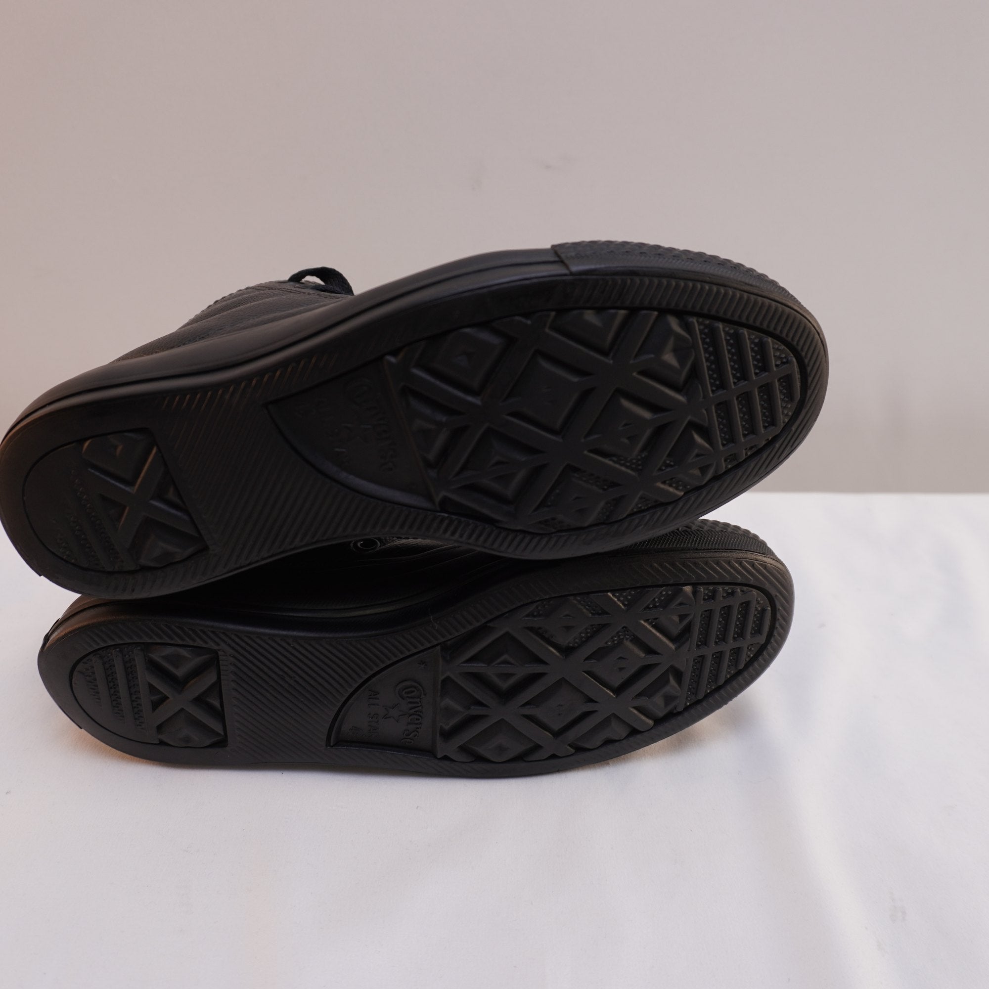 Zapatillas Converse para Mujer en Negro - Talla 37, Usadas en Muy Buen Estado