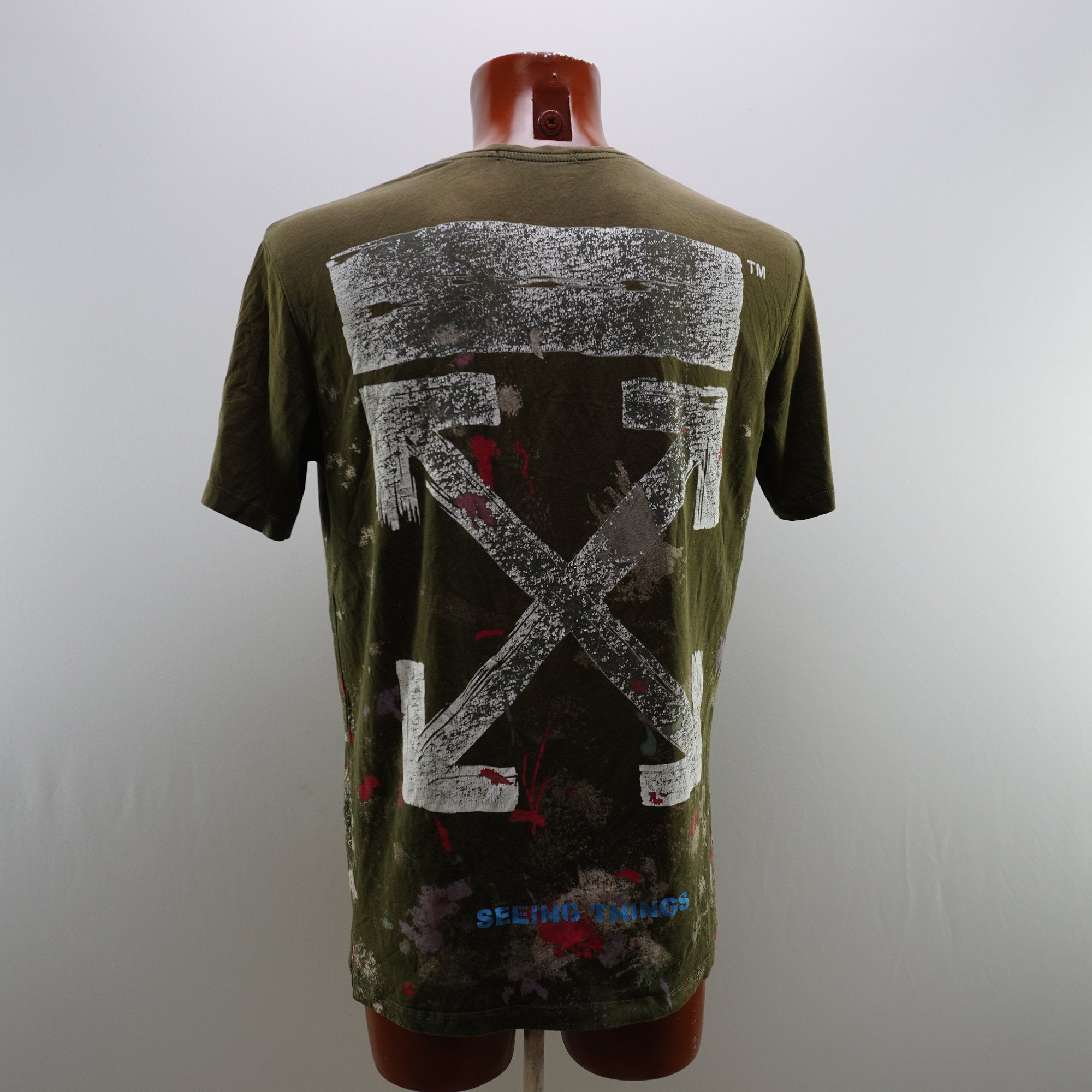 Camiseta Off para Hombre Usada - Corto, Grande (L), Muy Buen Estado