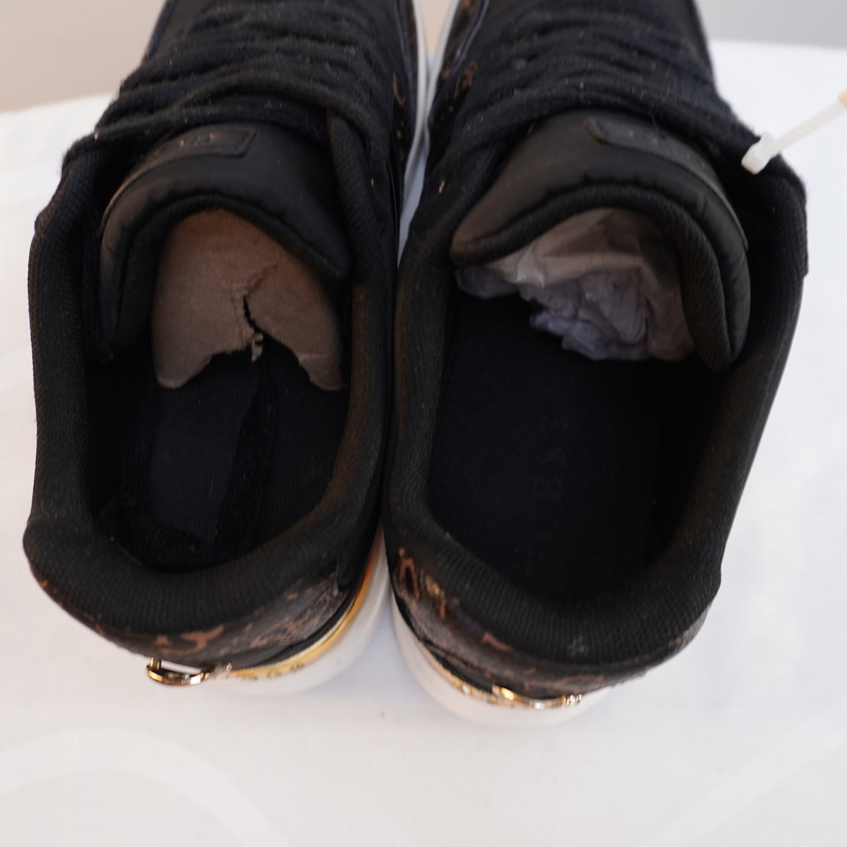Zapatillas Guess para Mujer Usadas - Negros, Talla 39