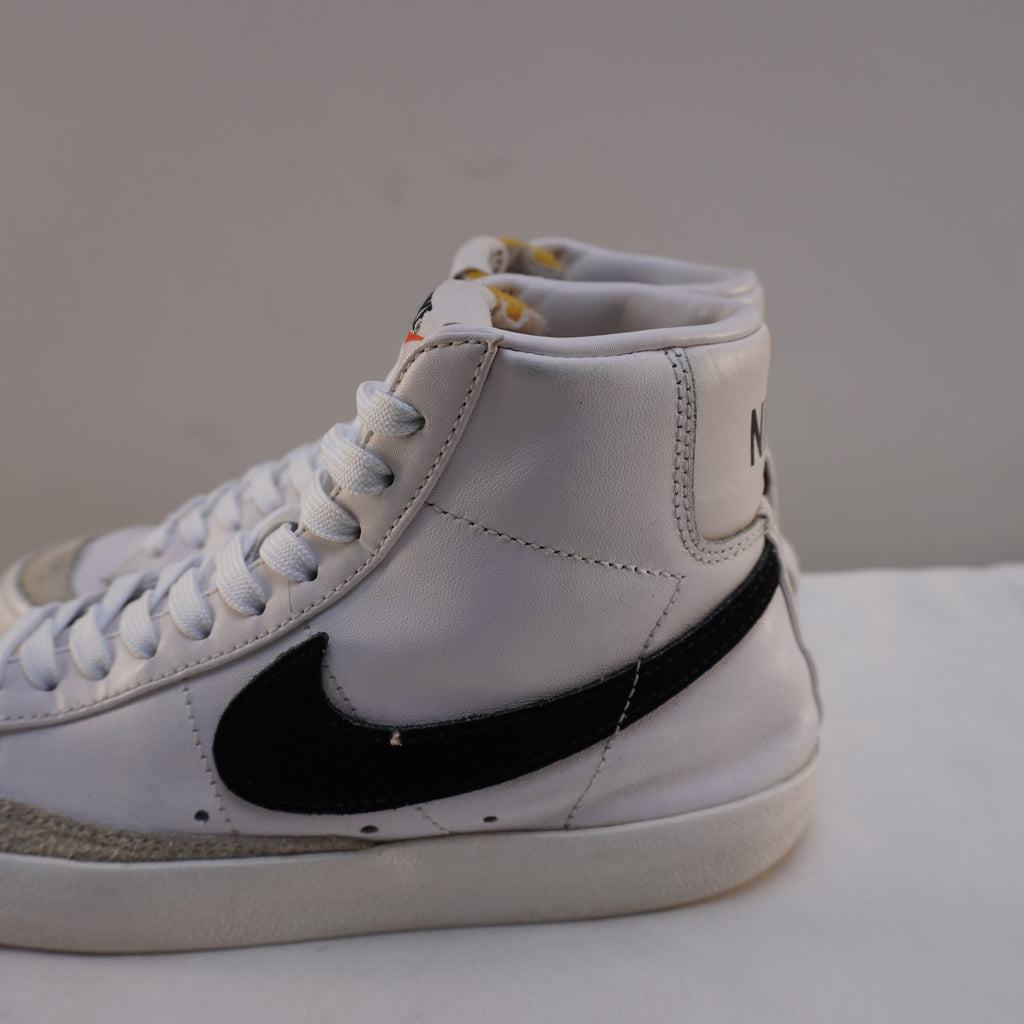 Zapatillas Nike para Mujer Usadas - Blanco, Talla 38