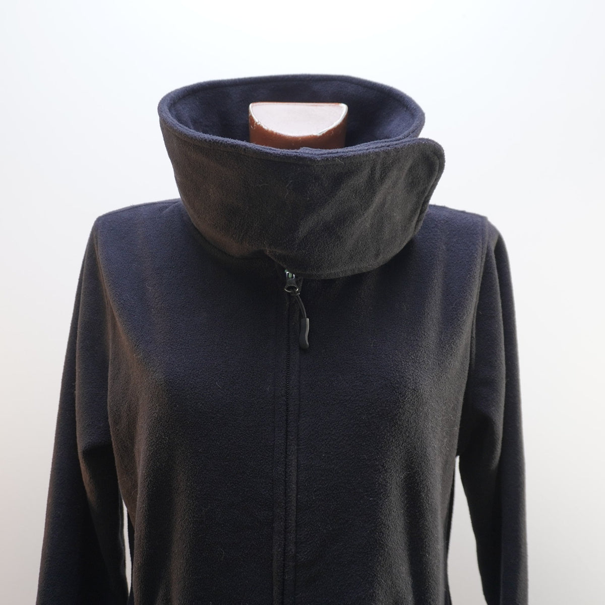 Sudadera con Capucha Crane para Mujer en Negro - L, Usada en Muy Buen Estado