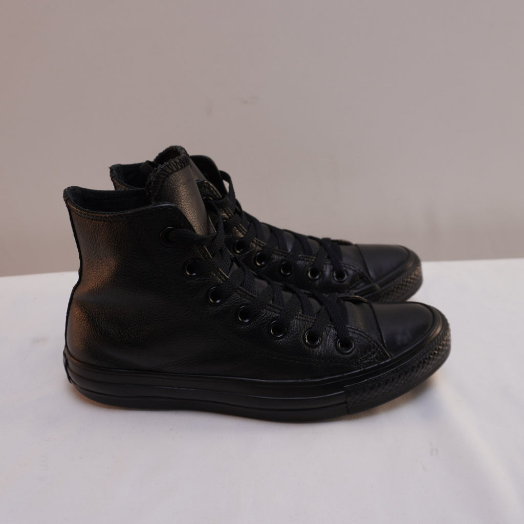 Zapatillas Converse para Mujer en Negro - Talla 37, Usadas en Muy Buen Estado