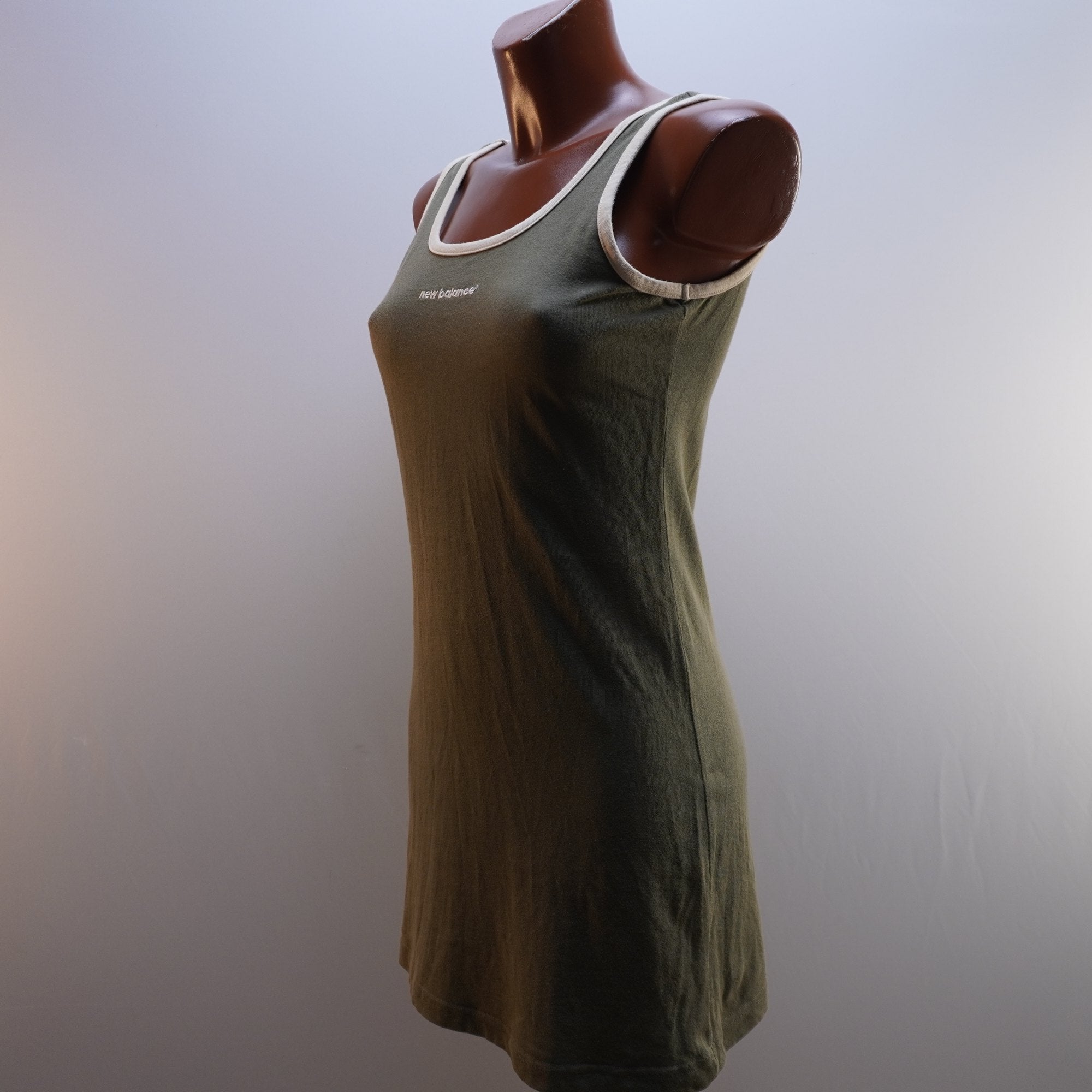 Vestido New Balance para Mujer Usado - Verde, Mediano (M)