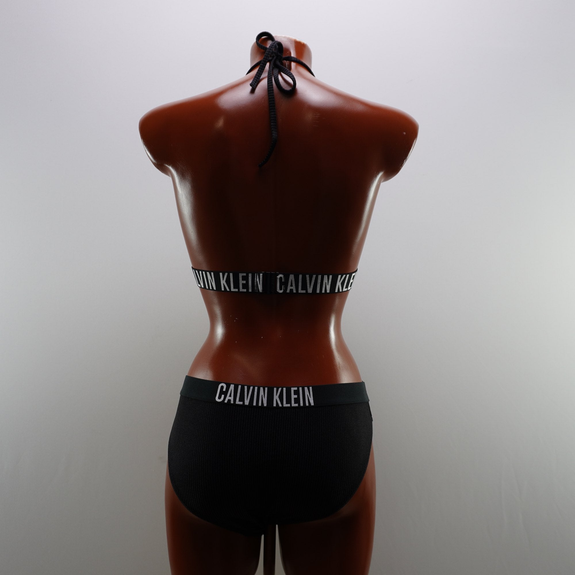 Vestido de Baño Calvin Klein para Mujeres Usado - Negro, M