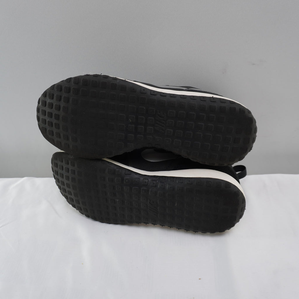 Zapatillas Nike para Mujer en Negro Talla 38 - Usadas en Muy Buen Estado