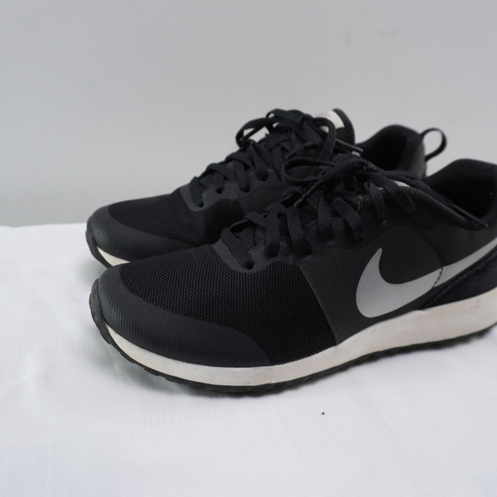 Zapatillas Nike para Mujer en Negro Talla 38 - Usadas en Muy Buen Estado