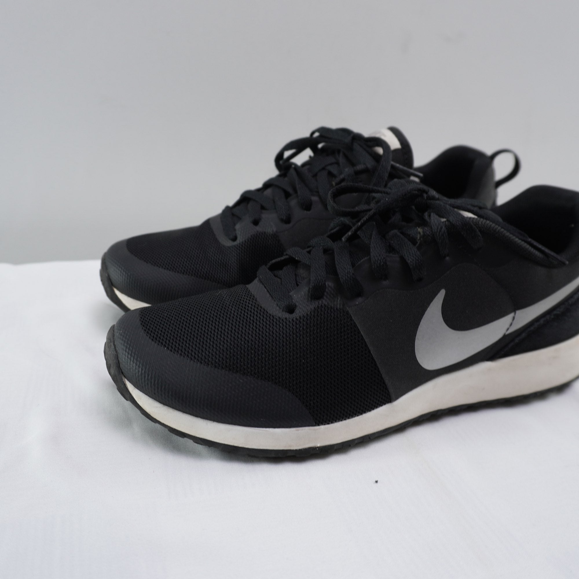 Zapatillas Nike para Mujer en Negro Talla 38 - Usadas en Muy Buen Estado