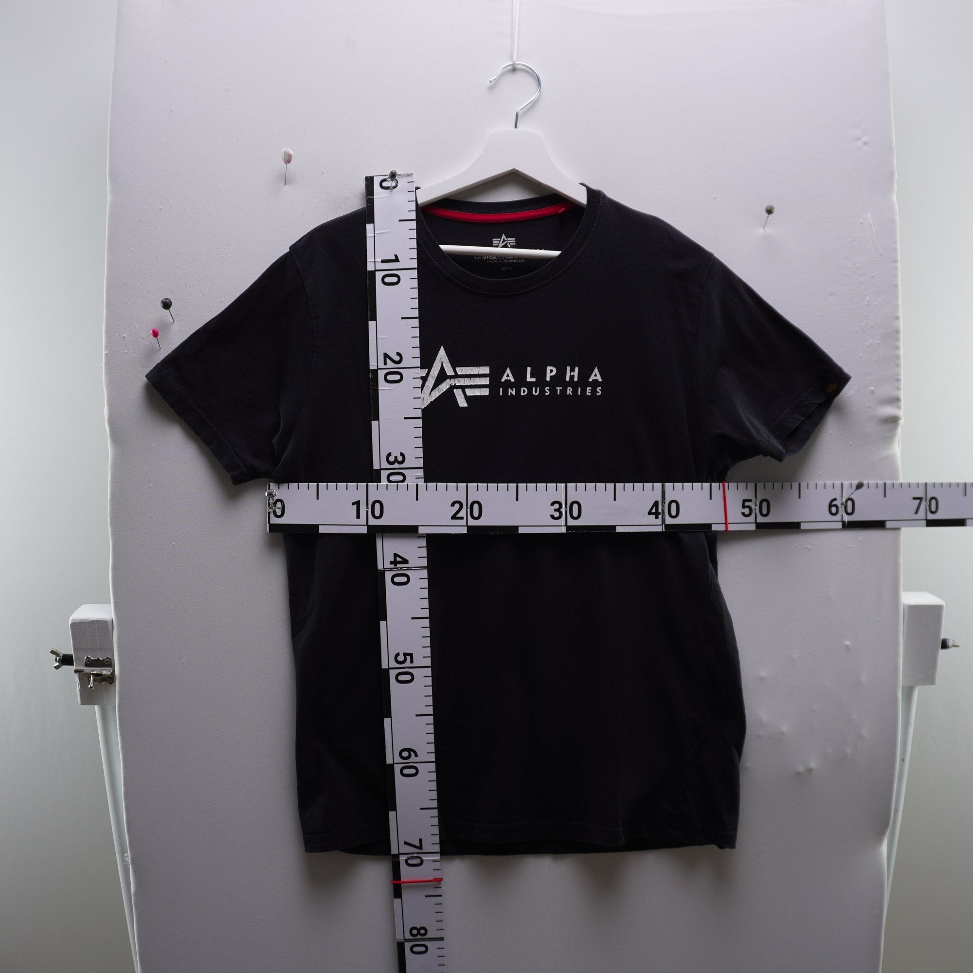 Camiseta de Manga Corta Alpha Industries para Hombre - Negra, M, Usada en Muy Buen Estado