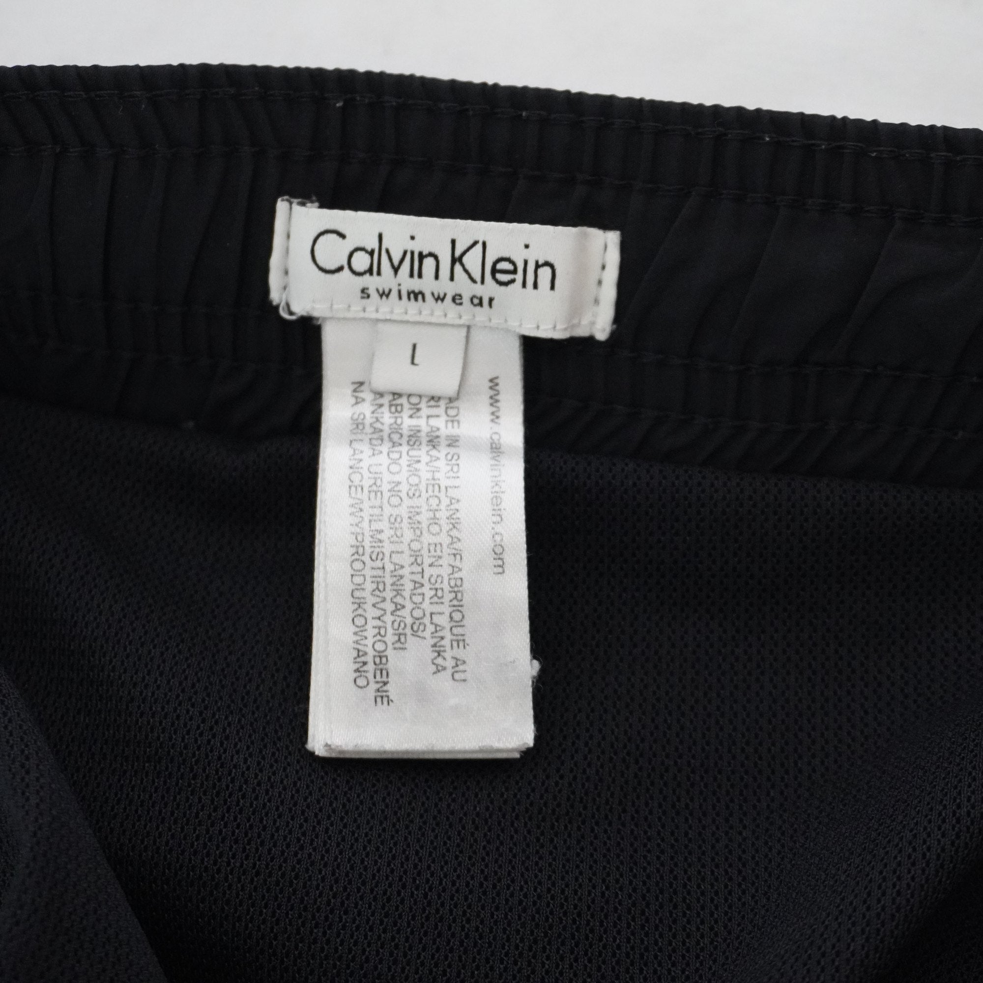 Bermudas Calvin Klein para Hombre Usadas - Negro, Muy Buen Estado
