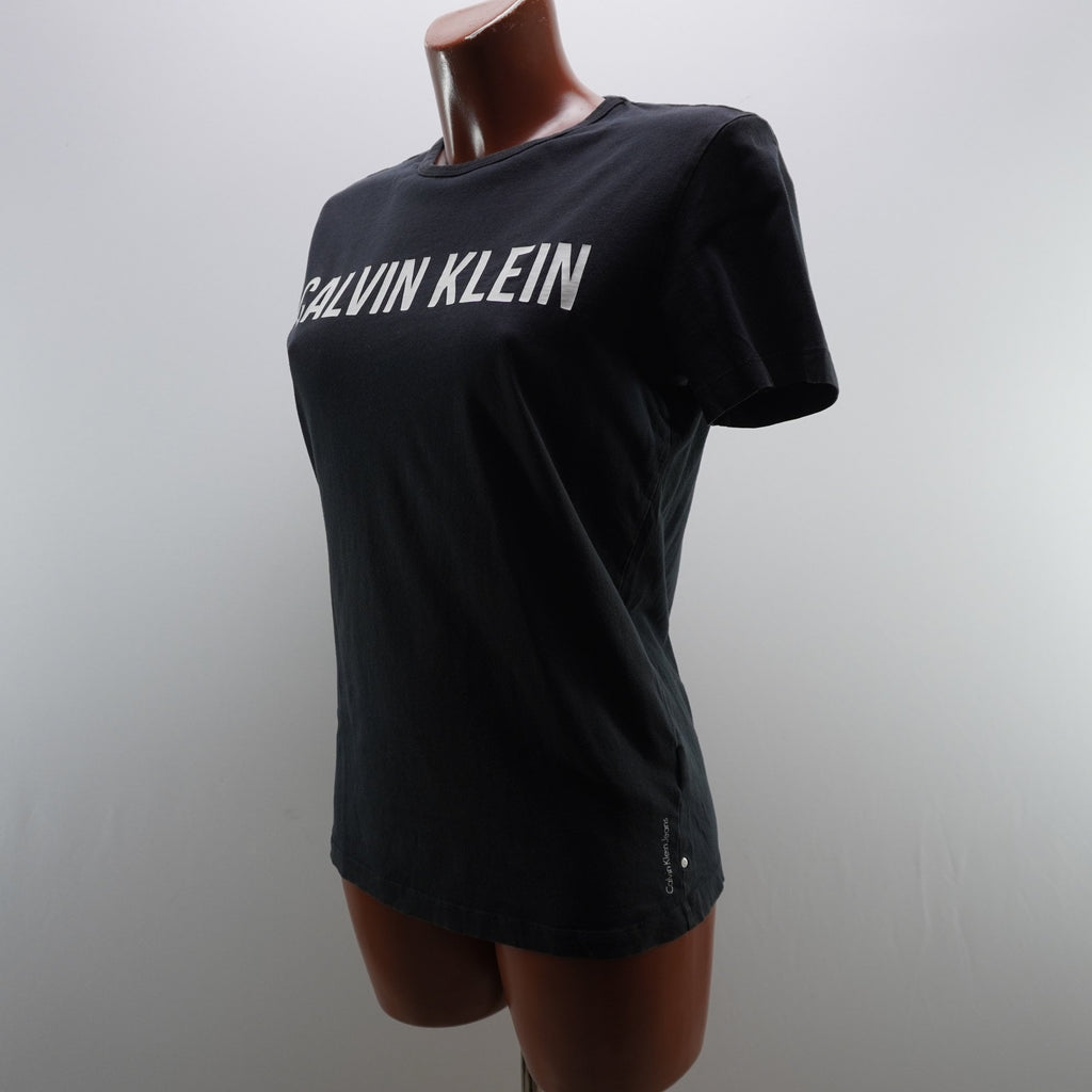 Camiseta de Manga Corta Calvin Klein para Mujer Usada - Negra, S