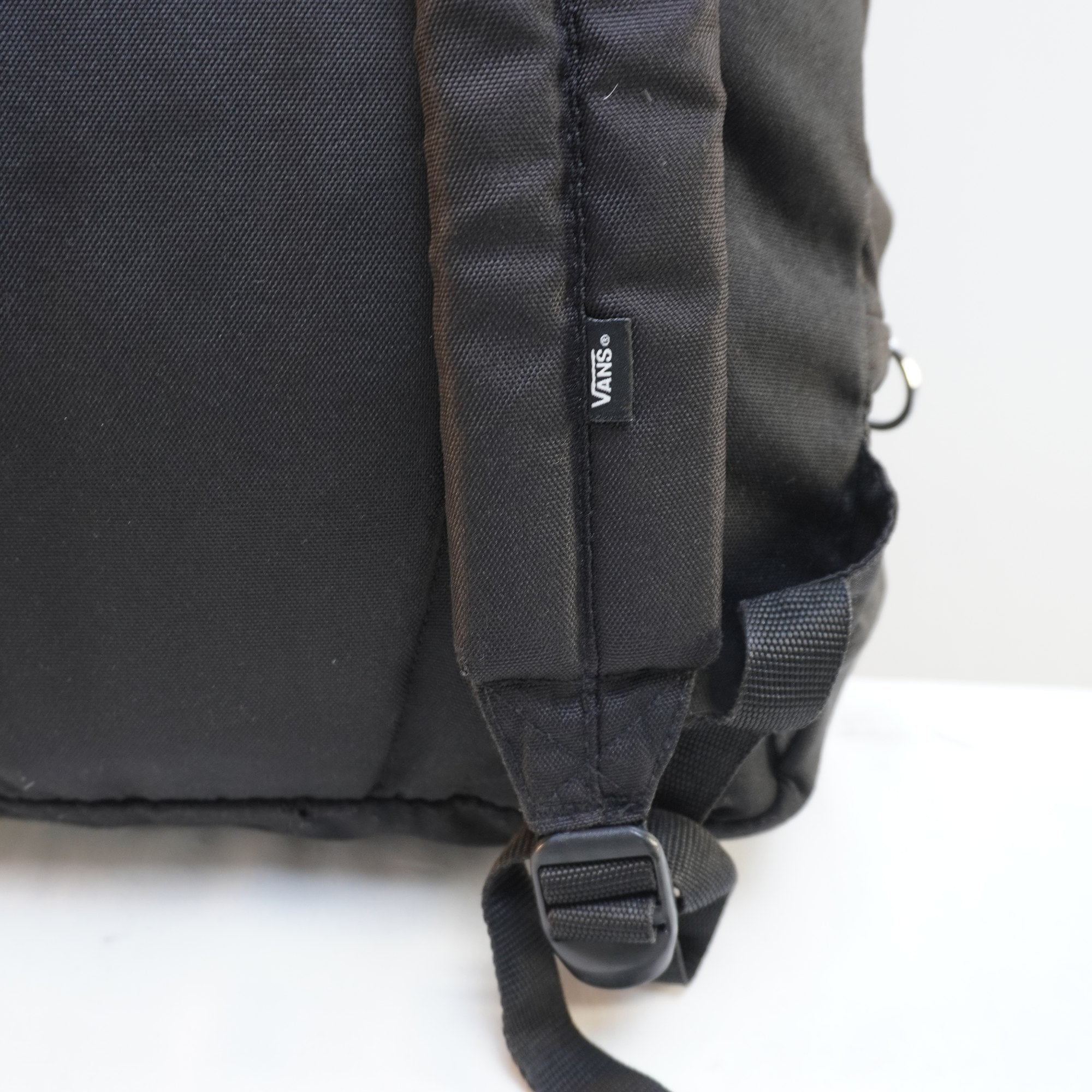 Mochila Escolar Vans para Hombre Usada - Negra