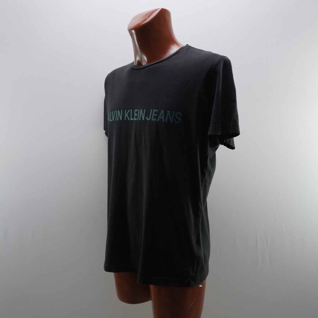 Camiseta de Manga Corta Calvin Klein para Mujer Usada - Negra, XL