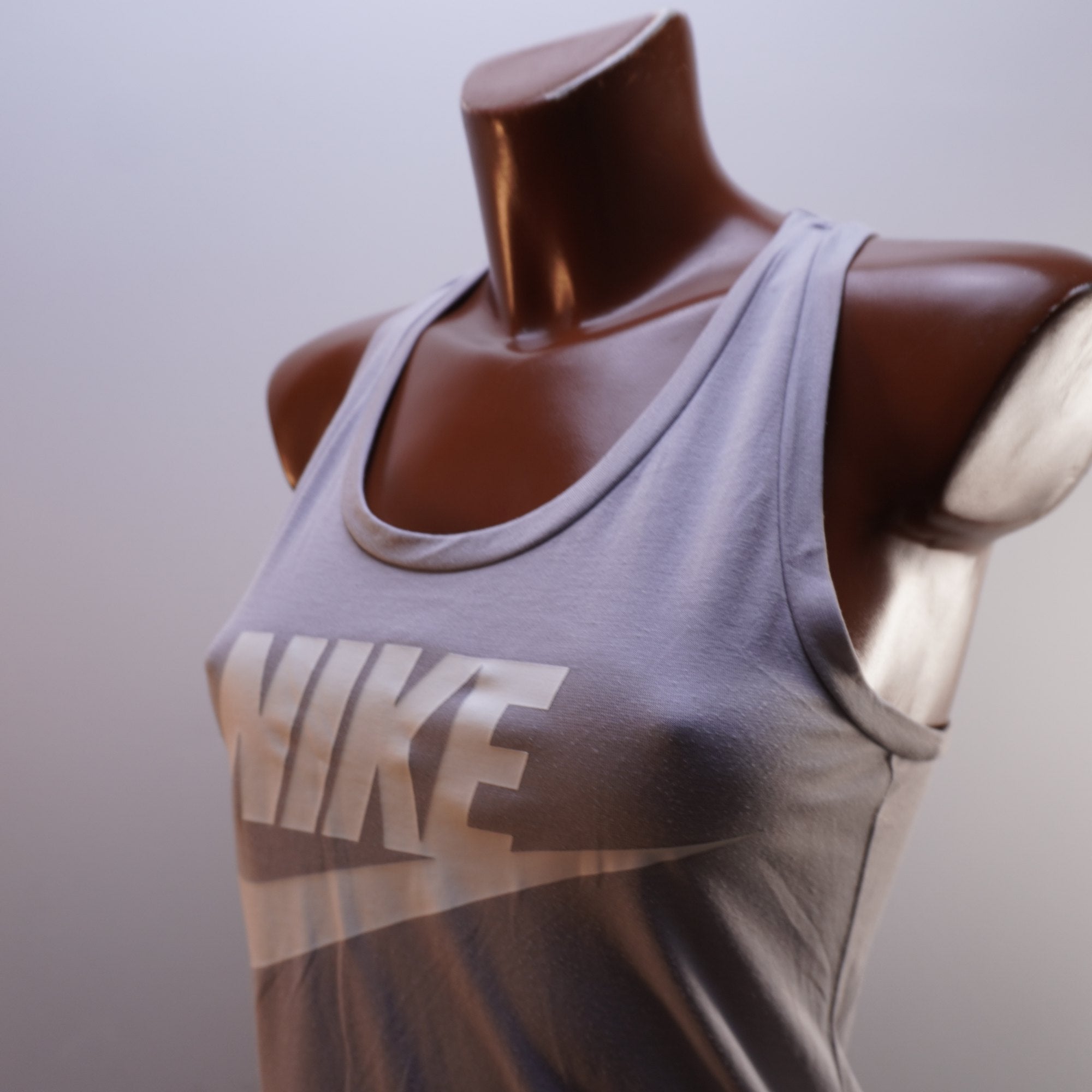 Camiseta sin Mangas Nike para Mujer Usada - Púrpura, XS