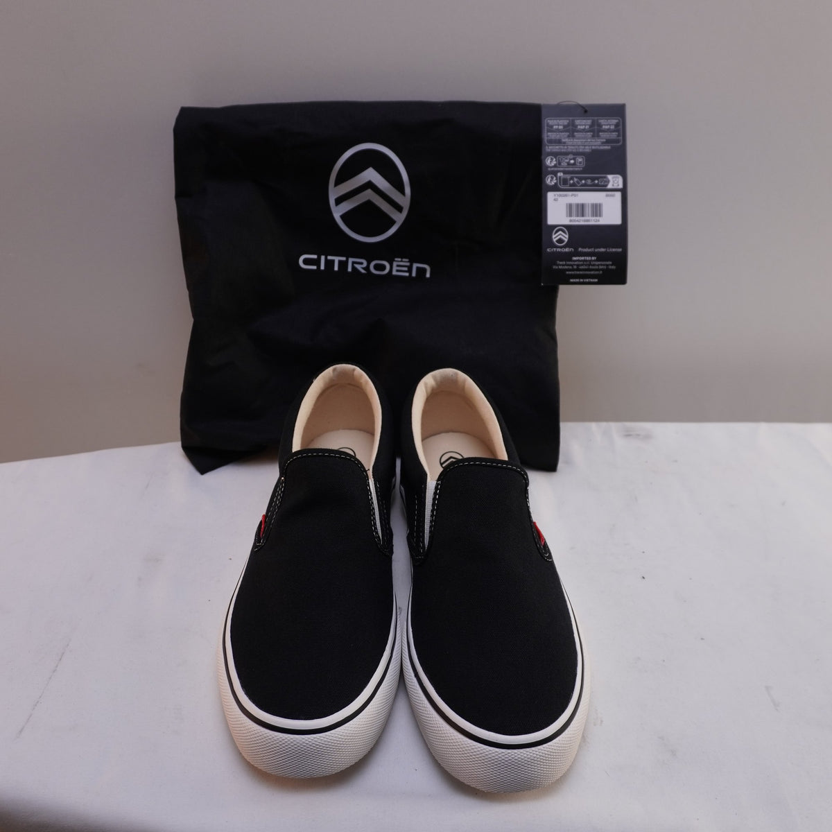 Zapatillas Citroën para Hombre Usadas - Negros, Talla 42