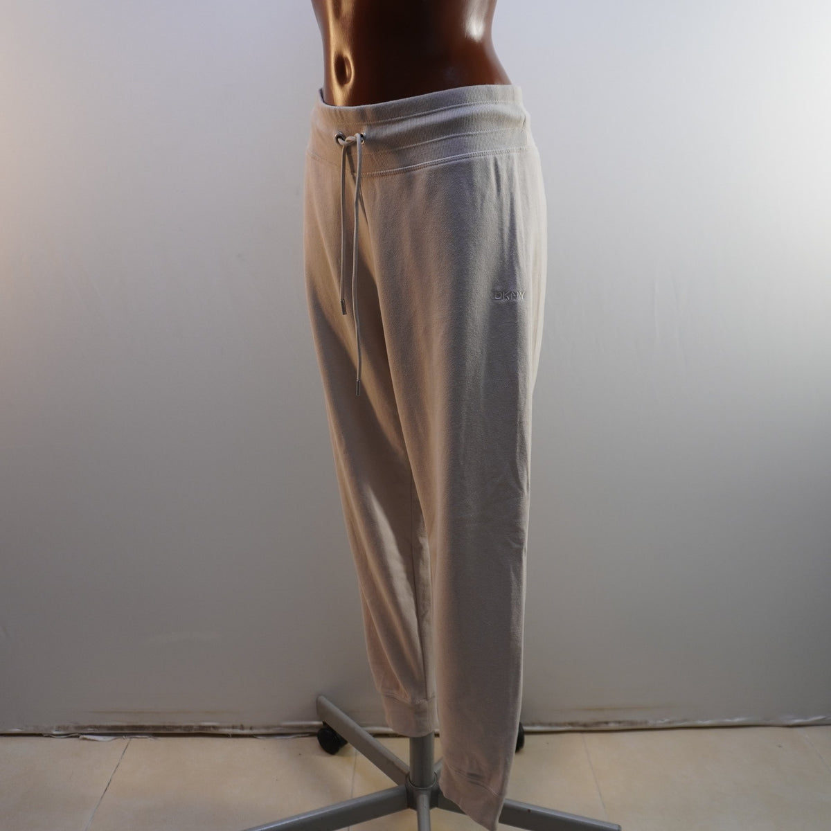 Pantalones de Franela DKNY para Mujer Usados - Beige, S
