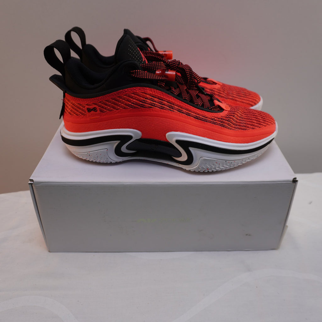 Zapatillas Jordan para Hombre Usadas - Naranja, Talla 41