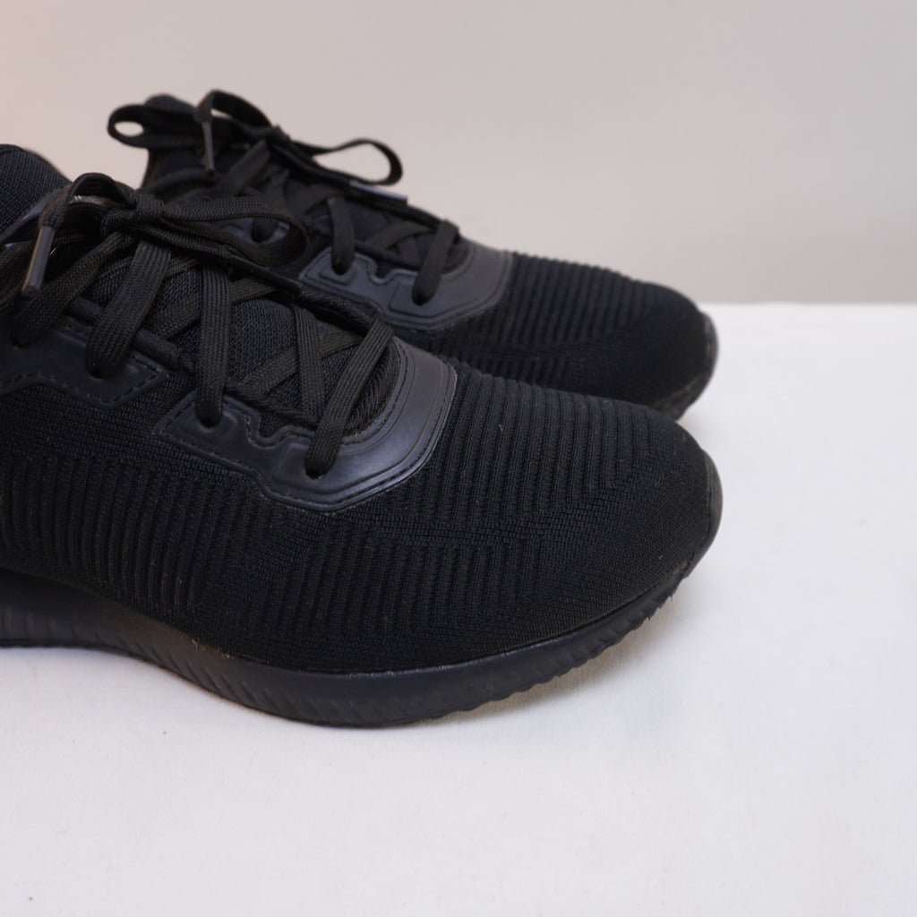 Zapatillas Skechers para Mujer Usadas - Negros, Talla 38
