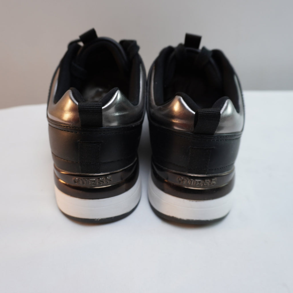 Zapatillas Guess para Mujer Usadas - Negros, Talla 37