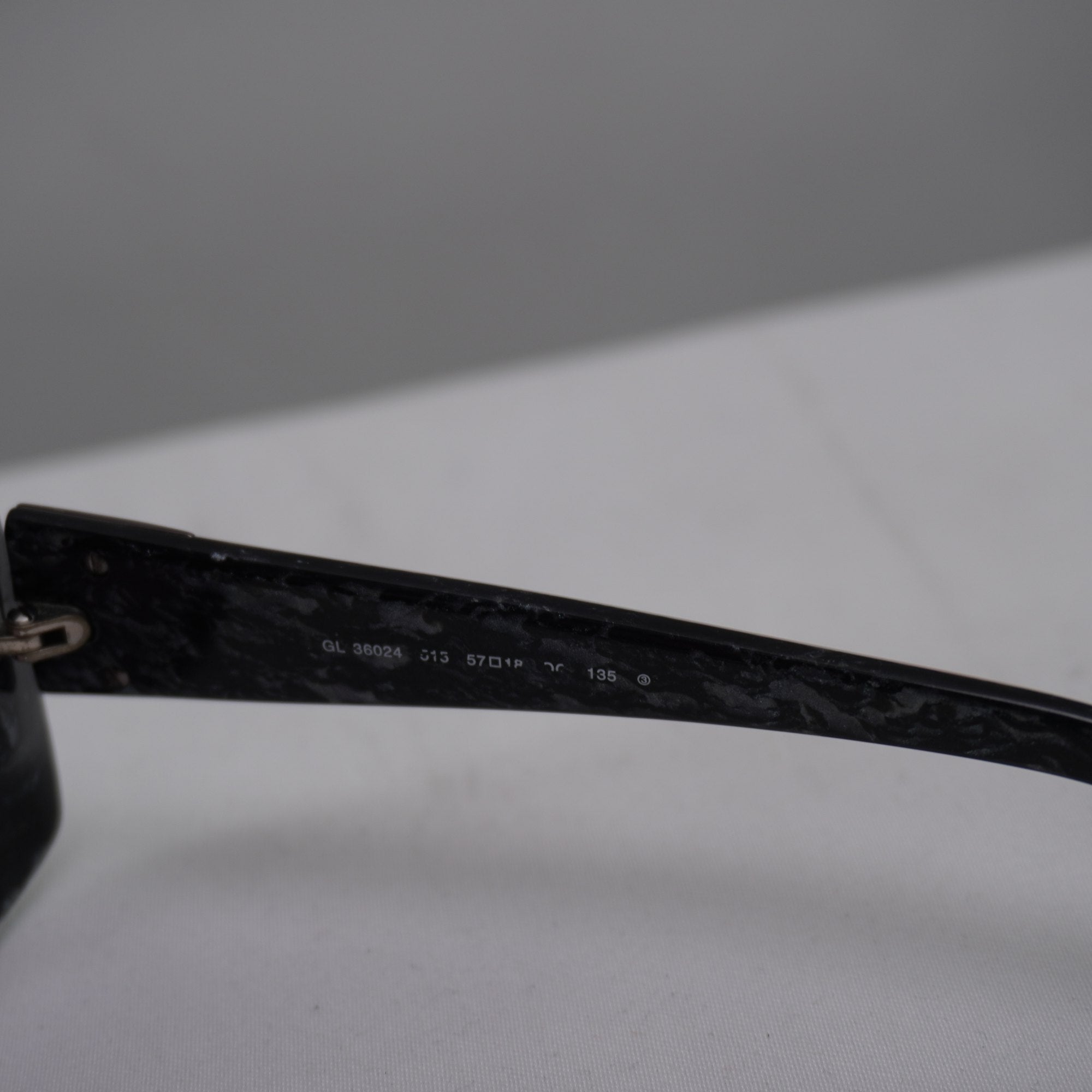 Gafas de Sol Guy Laroche para Mujer Usadas - Blancas