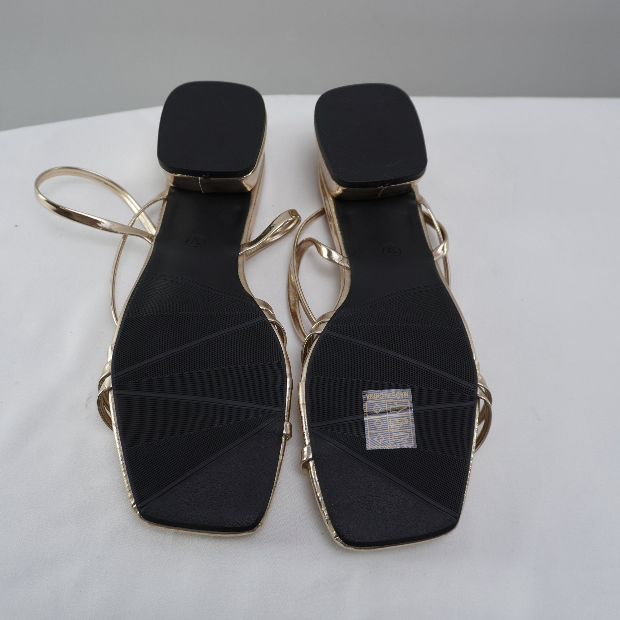 Tacones Dorados para Mujer Usados - Talla 37