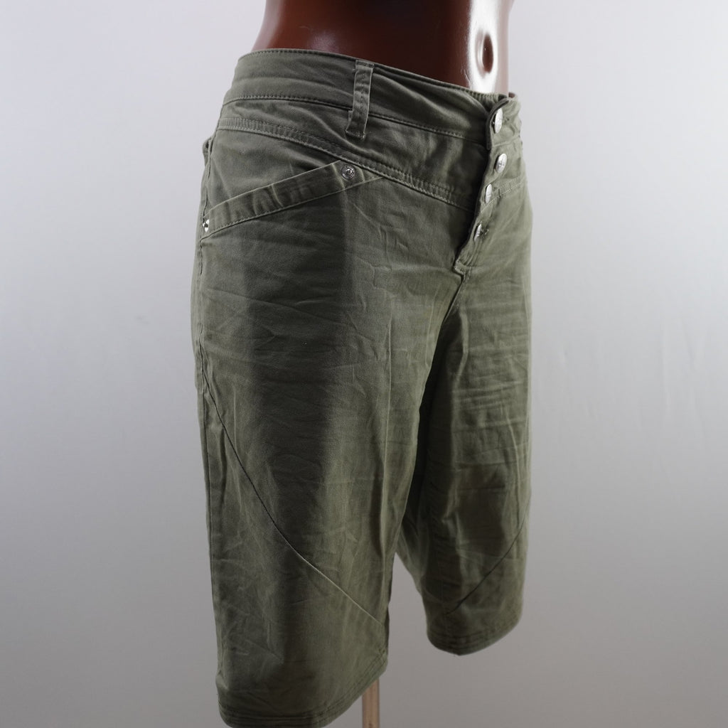 Pantalones Cortos BPC para Mujer Usados - Verde, XXL