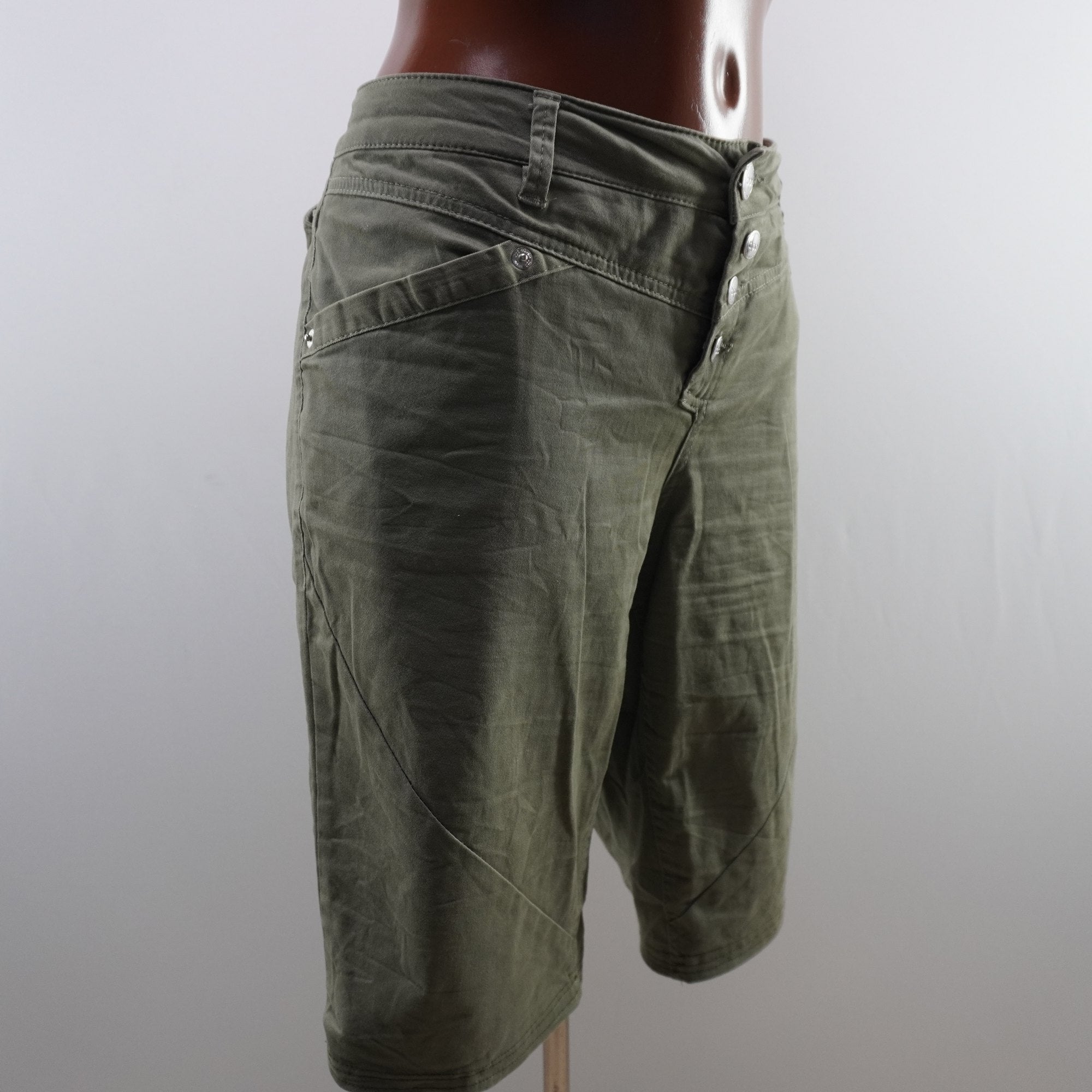 Pantalones Cortos BPC para Mujer Usados - Verde, XXL