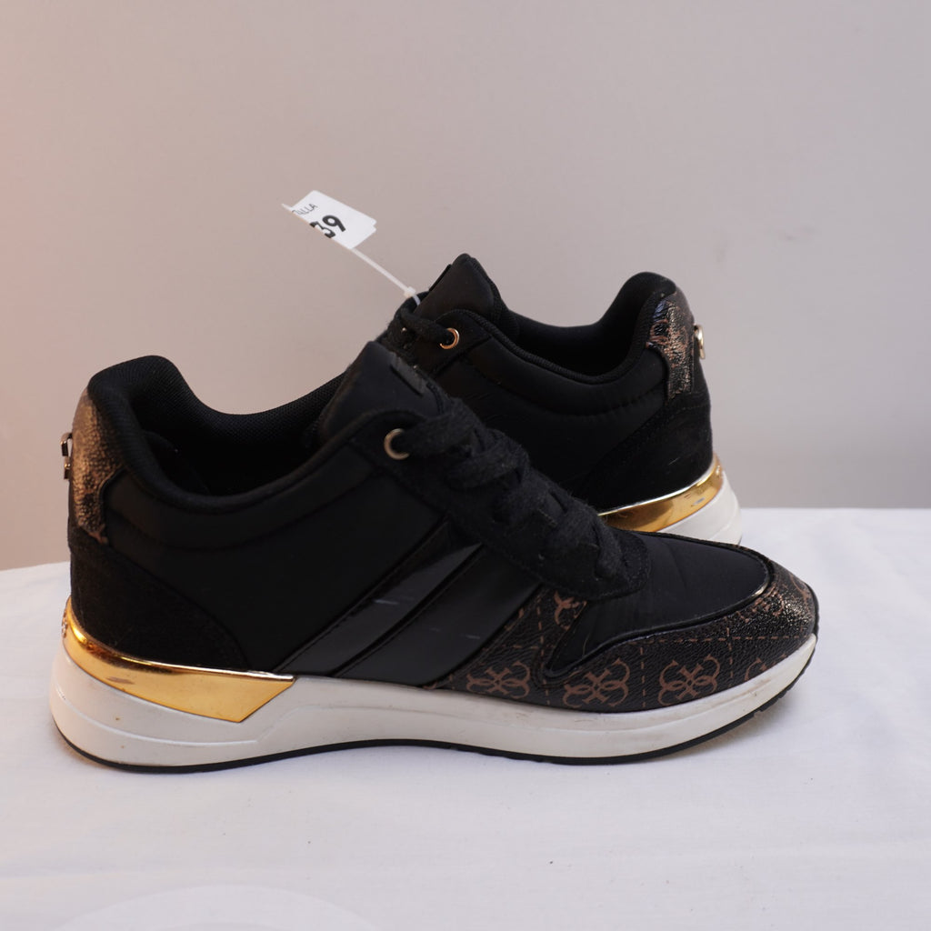 Zapatillas Guess para Mujer Usadas - Negros, Talla 39