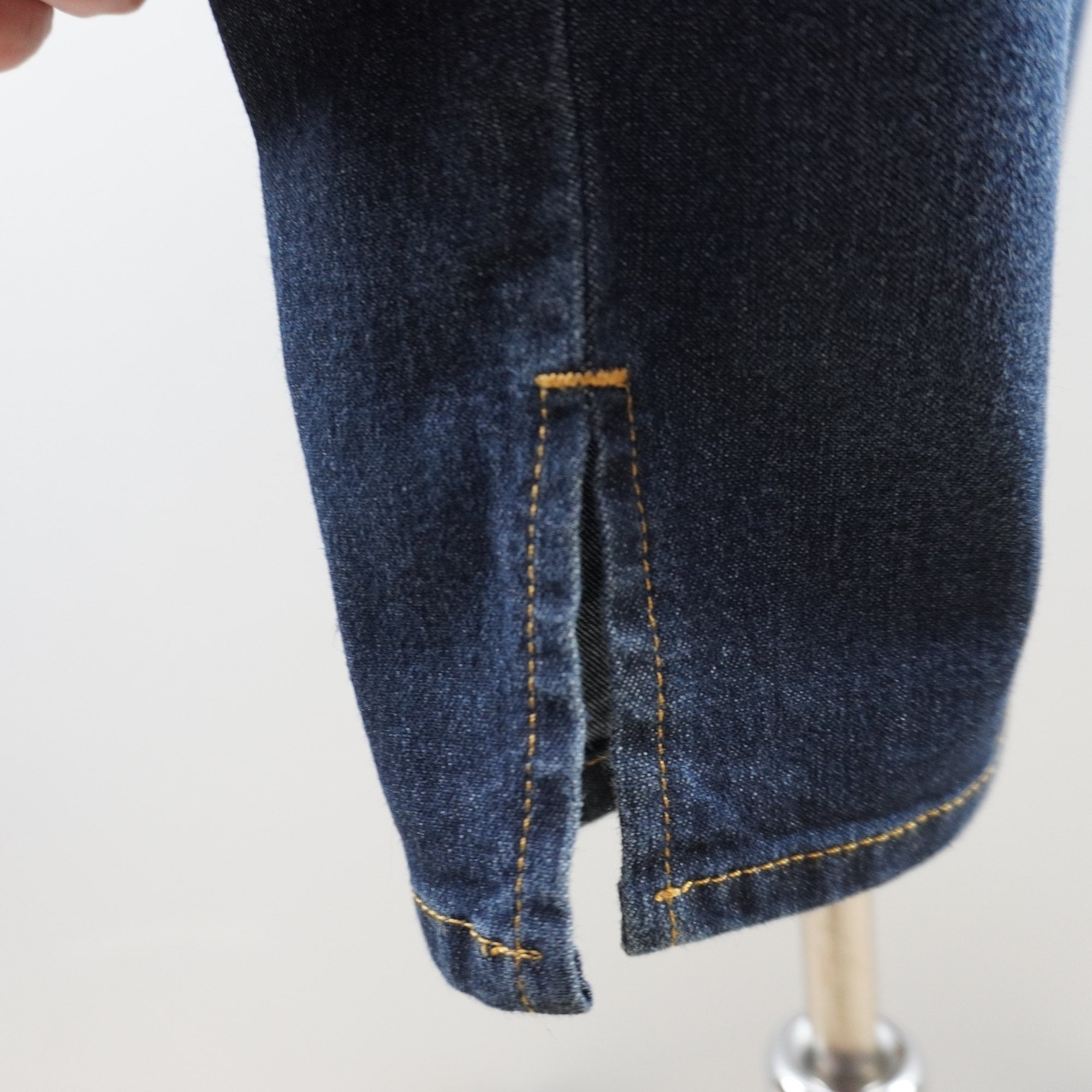Pantalones Cortos Gianfranco Ferre para Mujer Usados - Azul Marino, S